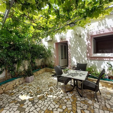 Holiday Baška Voda Екстериор снимка
