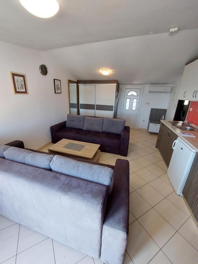 Holiday Baška Voda Екстериор снимка