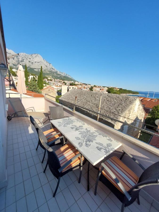 Holiday Baška Voda Екстериор снимка