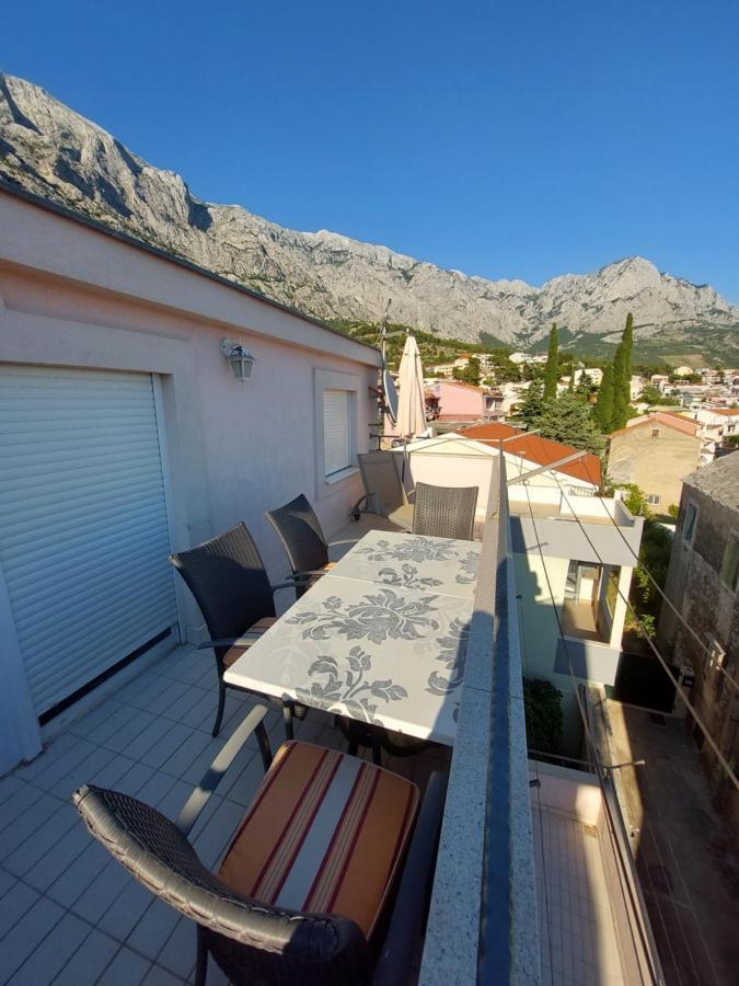 Holiday Baška Voda Екстериор снимка