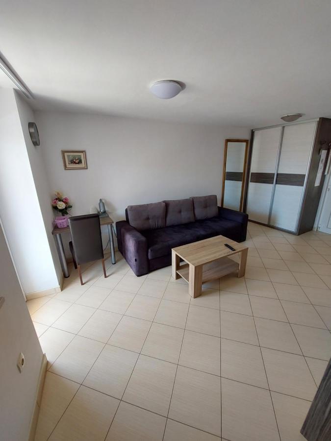 Holiday Baška Voda Екстериор снимка